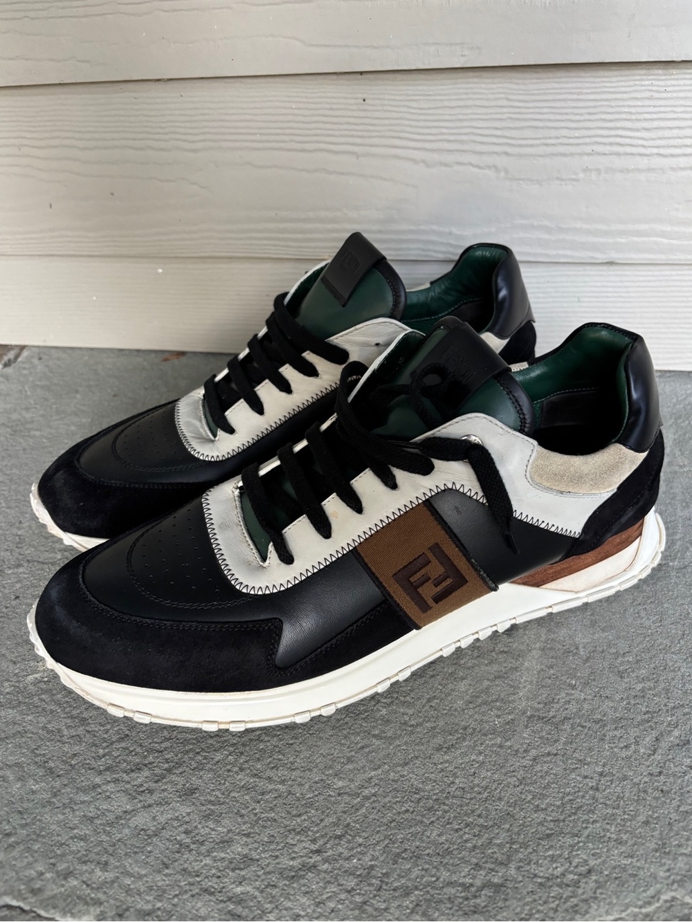 FENDI FF Monogram Runner Sneakers🔥